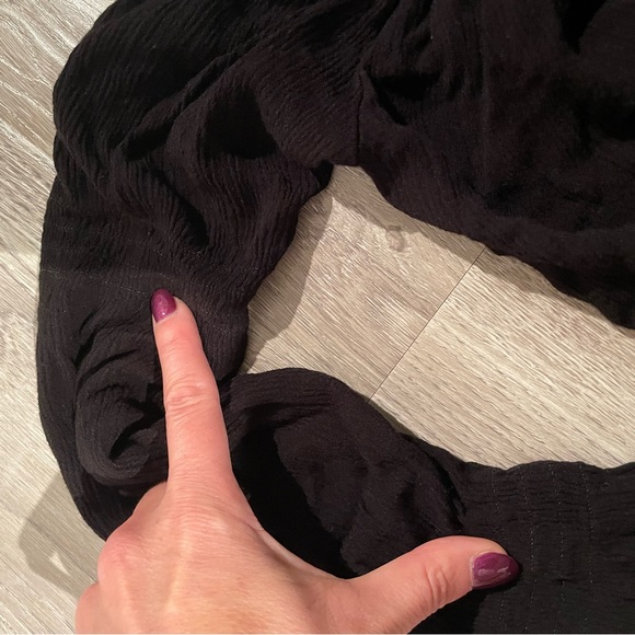 Black off the shoulder long sleeve top - Picture 5 of 8